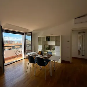 Appartamento Isola- Attico Con Balcone, Milano